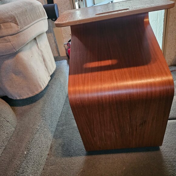 Authentic Offi Mag Table - Picture 5 of 9